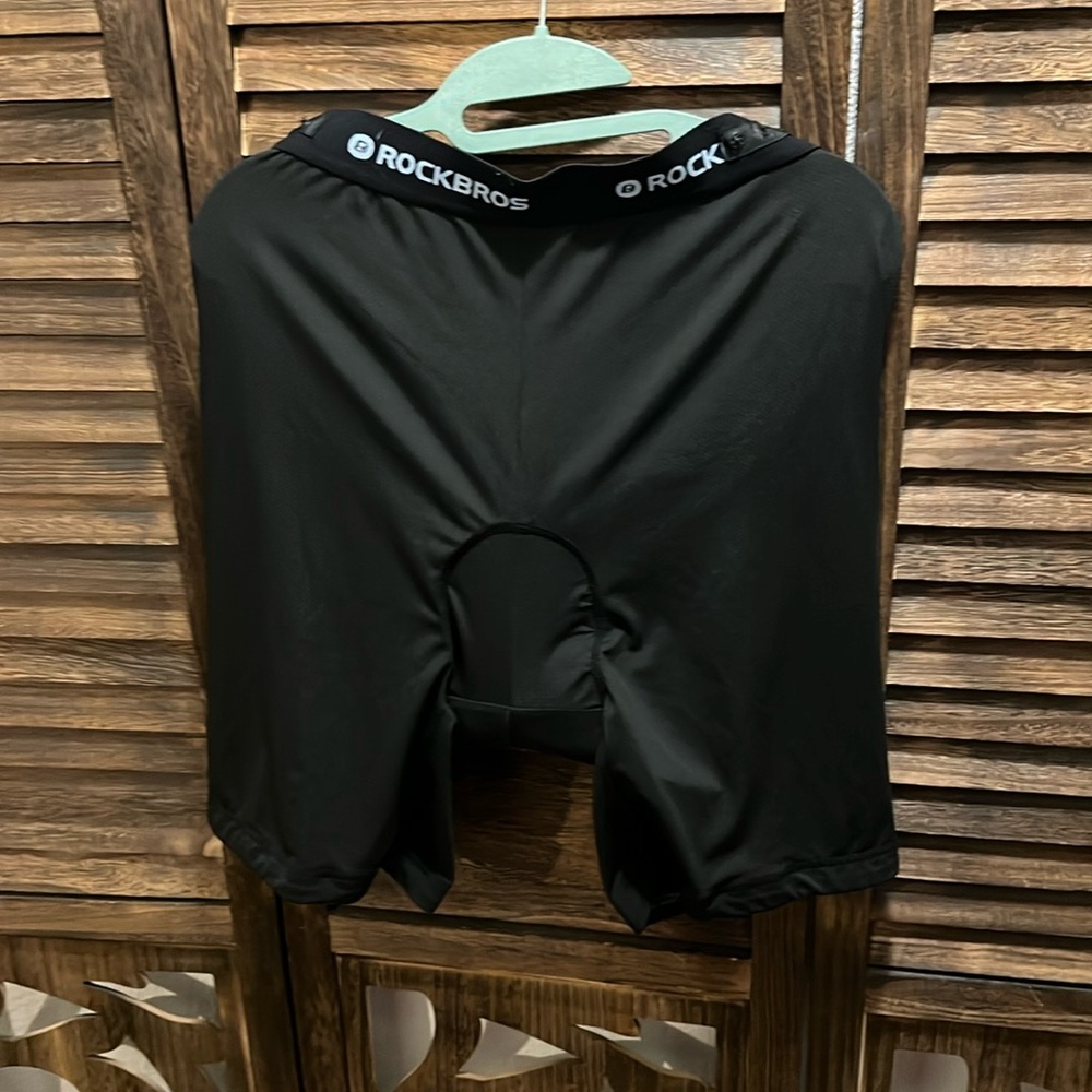 Rockbros outdoor shorts in EUC black size XXL